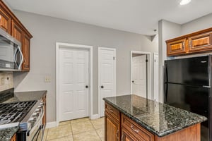 Glendevon Dr-S1707-015.jpg