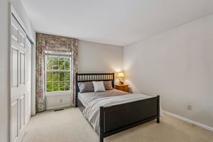 Glendevon Dr-S1707-029.jpg