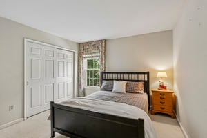 Glendevon Dr-S1707-031.jpg