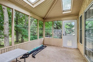 Glendevon Dr-S1707-049.jpg