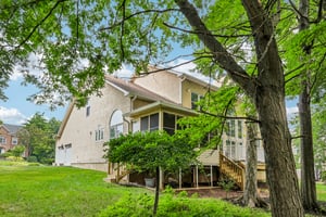 Glendevon Dr-S1707-056.jpg