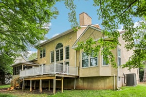Glendevon Dr-S1707-057.jpg