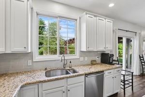 Pawtucket Dr-S0909-021.jpg