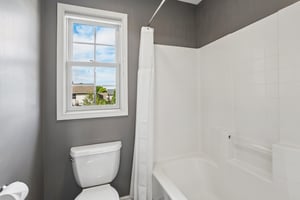 Pawtucket Dr-S0909-051.jpg