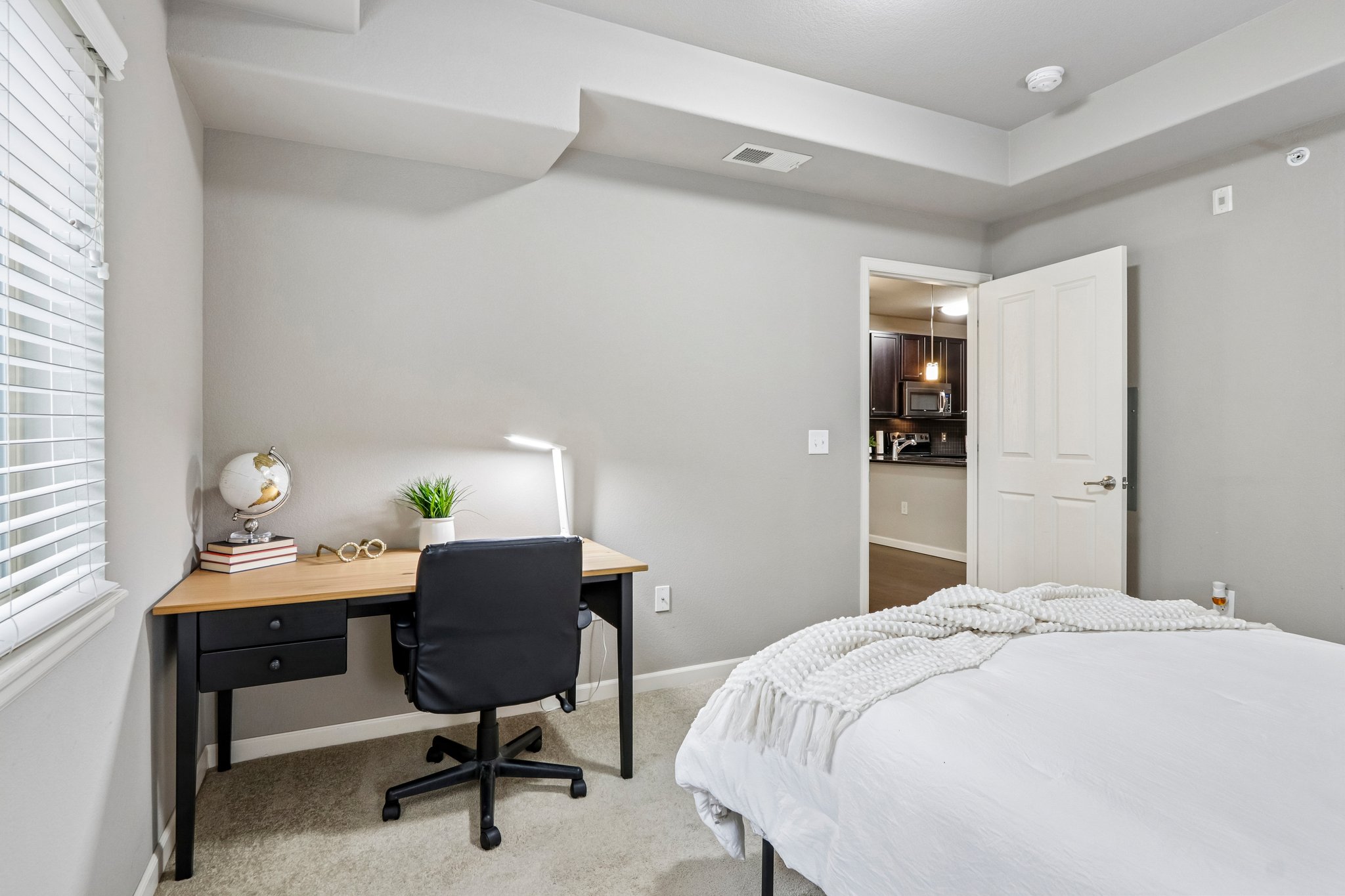 Rockhurst Dr 201-S0110-009.jpg