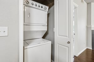 Rockhurst Dr 201-S0110-013.jpg