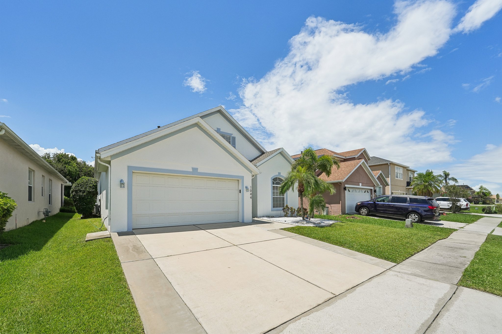 Royal Saint George Dr-002.jpg