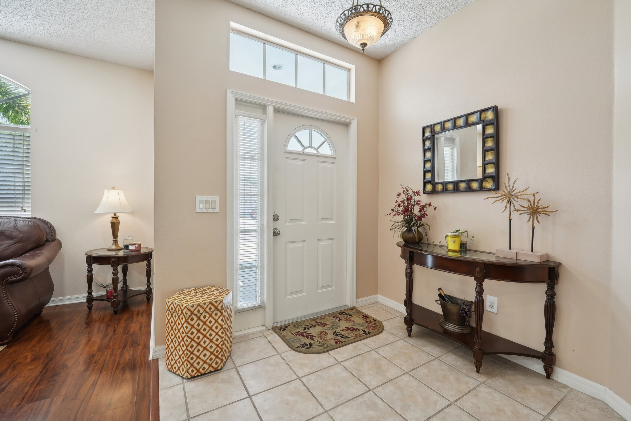 Royal Saint George Dr-005.jpg