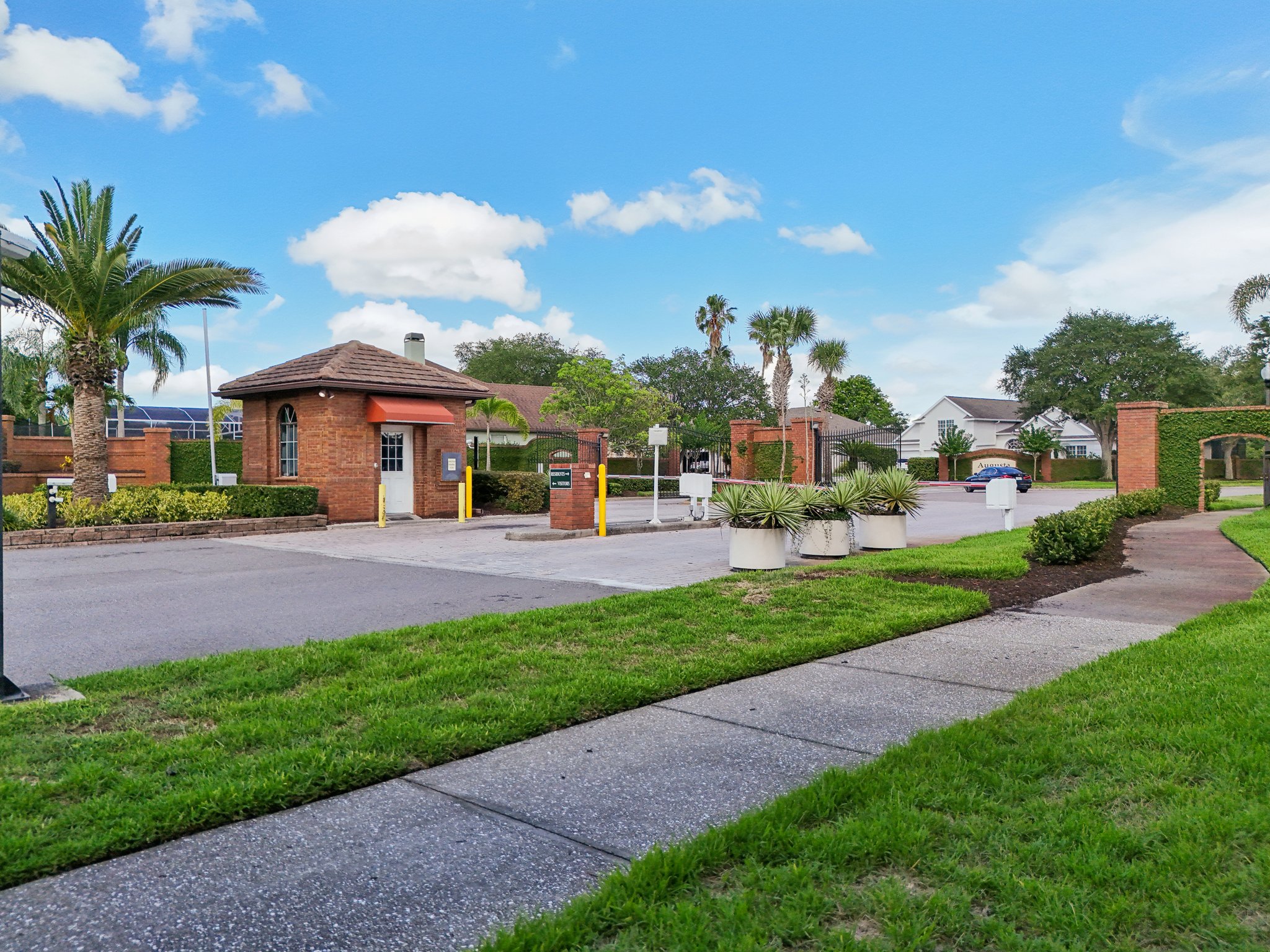 Royal Saint George Dr-059.jpg