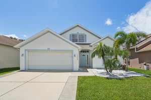 Royal Saint George Dr-001.jpg