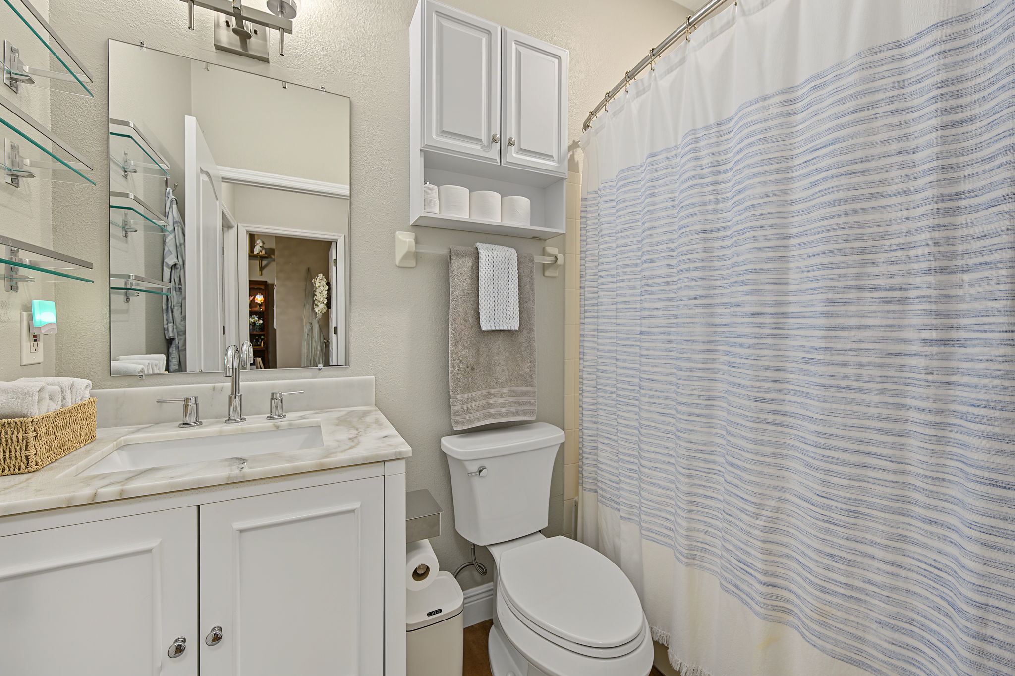 Bathroom2