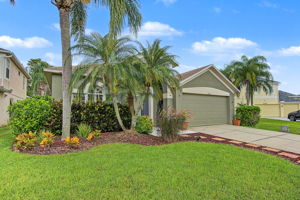 Front Exterior14