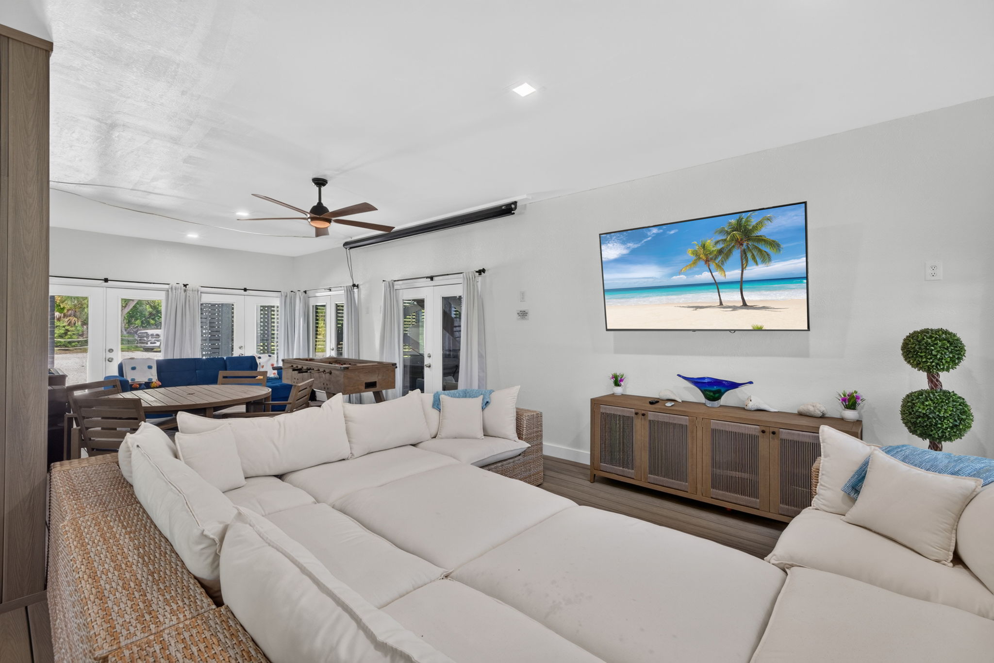 Family Room 2 of 2