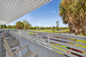 Balcony 5 of 7