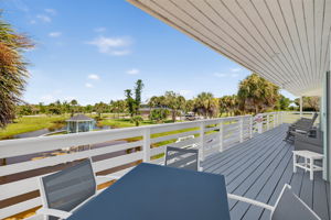 Balcony 6 of 7
