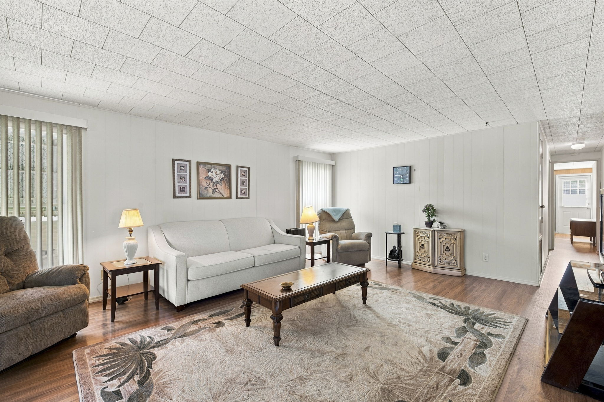 Interiors (3)