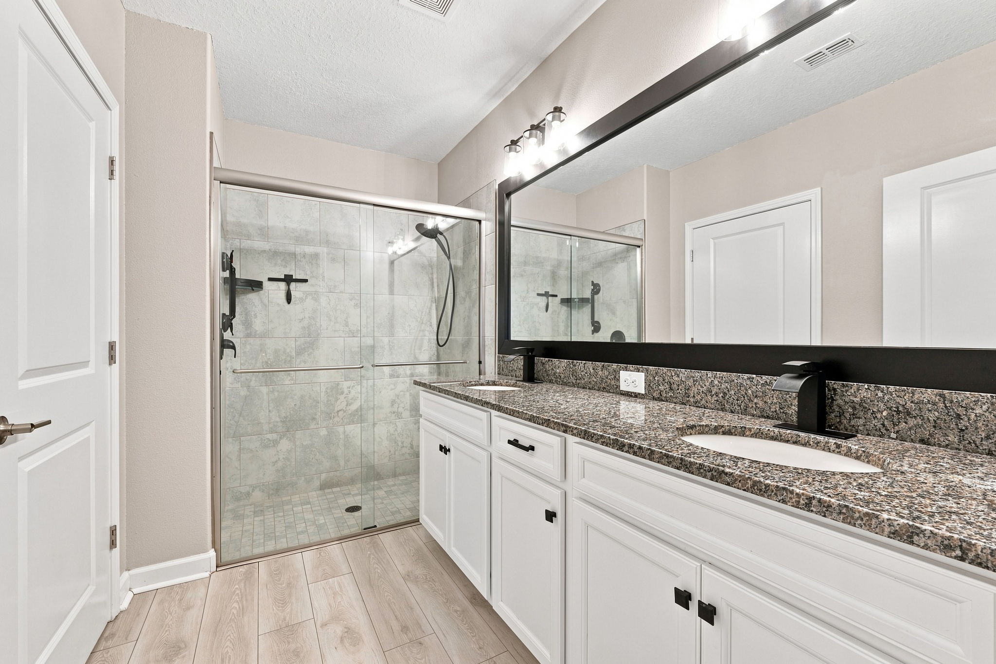 Primary Bathroom1a