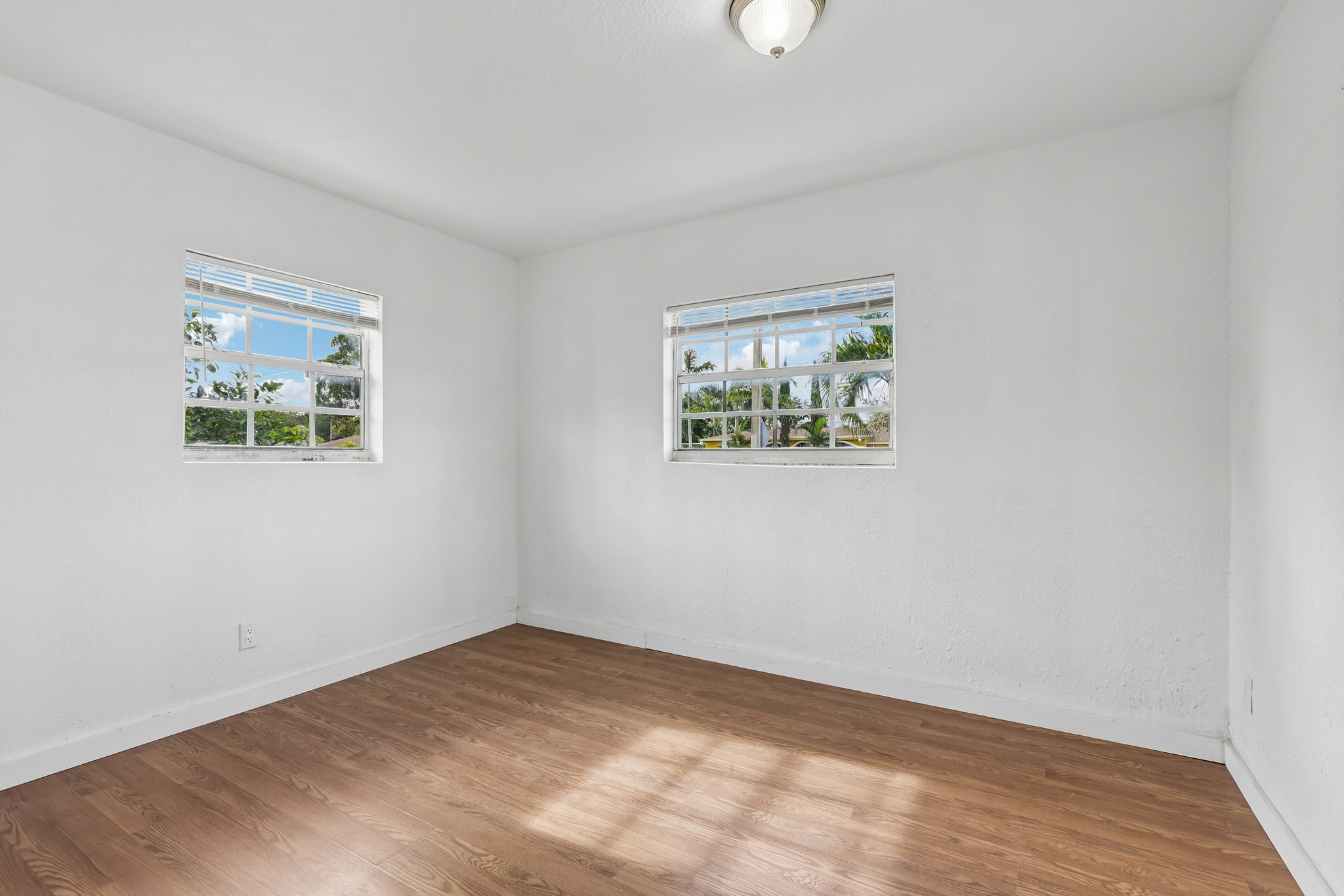 NW 115th St-S2605-017.jpg