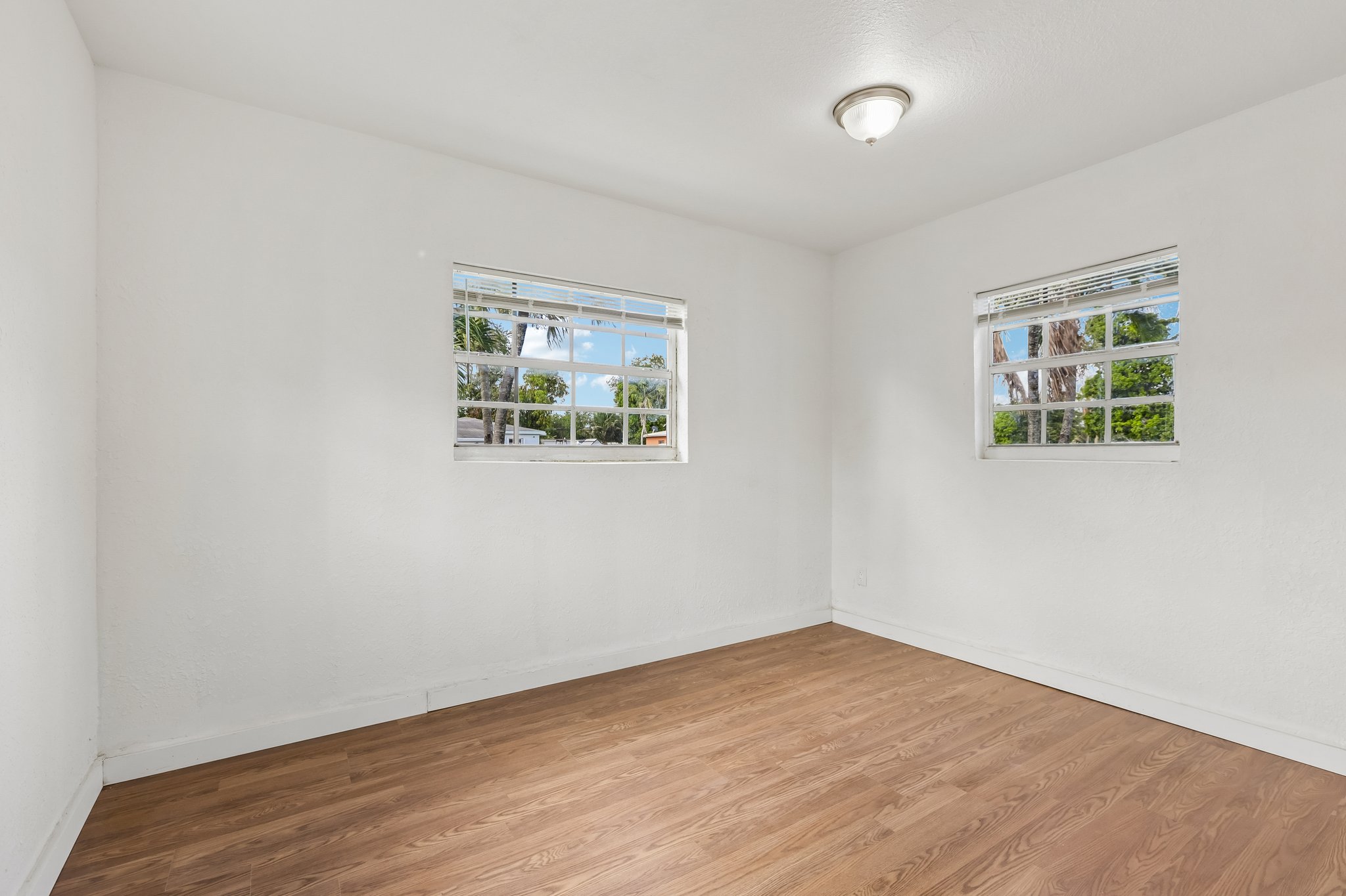 NW 115th St-S2605-020.jpg