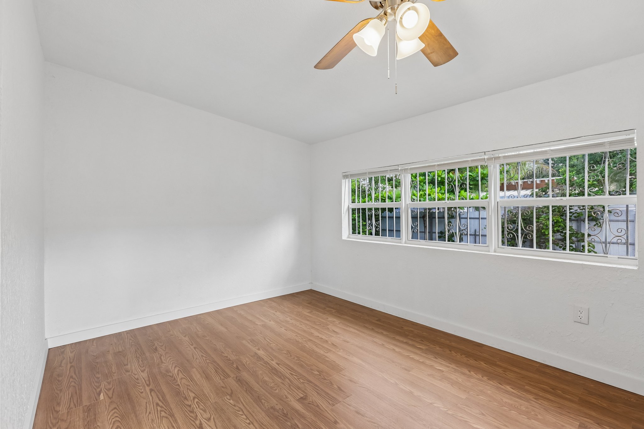 NW 115th St-S2605-027.jpg