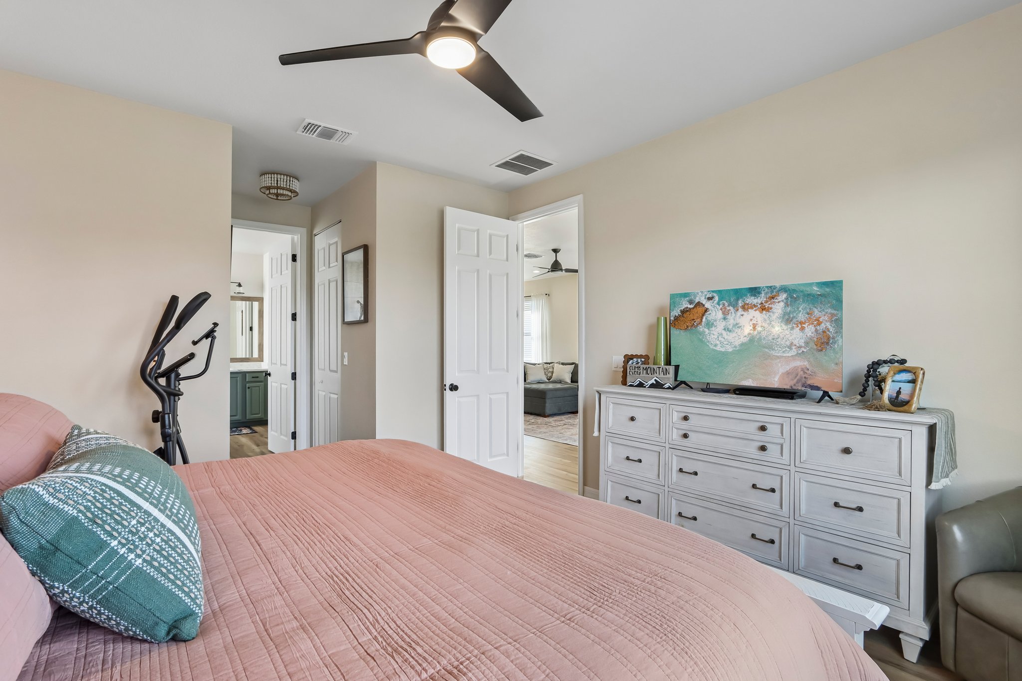 Spruce Pine Ct-S1309-015.jpg