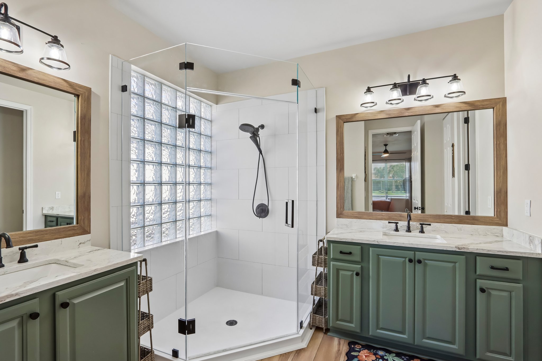 Spruce Pine Ct-S1309-016.jpg