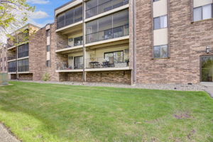  10451 Greenbrier Road #113, Minnetonka, MN 55305, US Photo 14