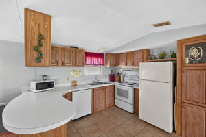 Kitchen 1 of 2