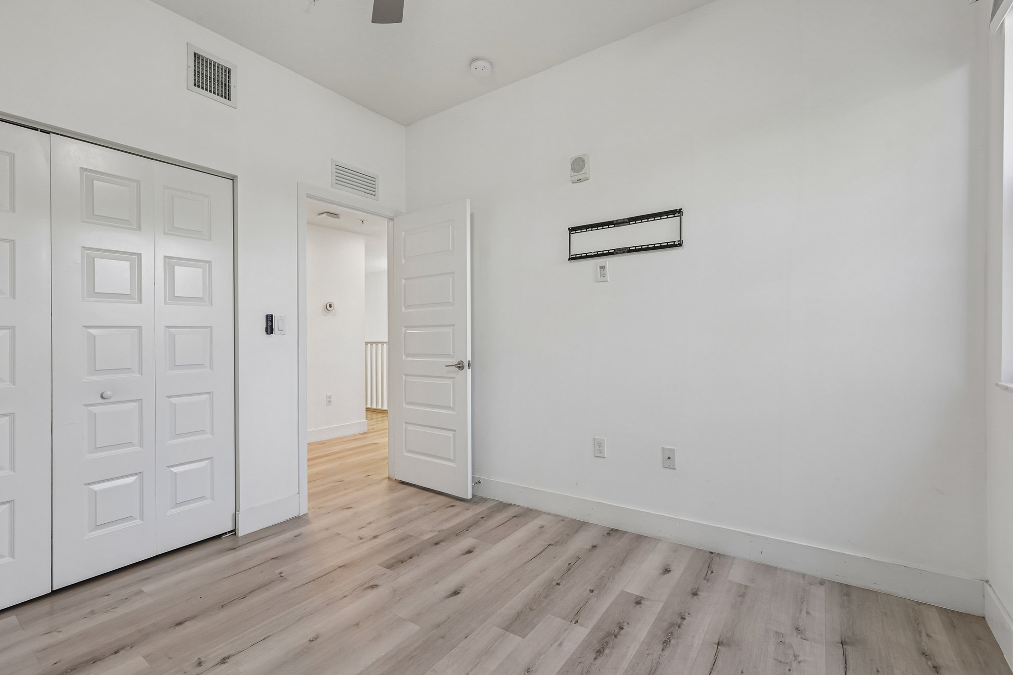 NW 82nd St-S2804-031.jpg
