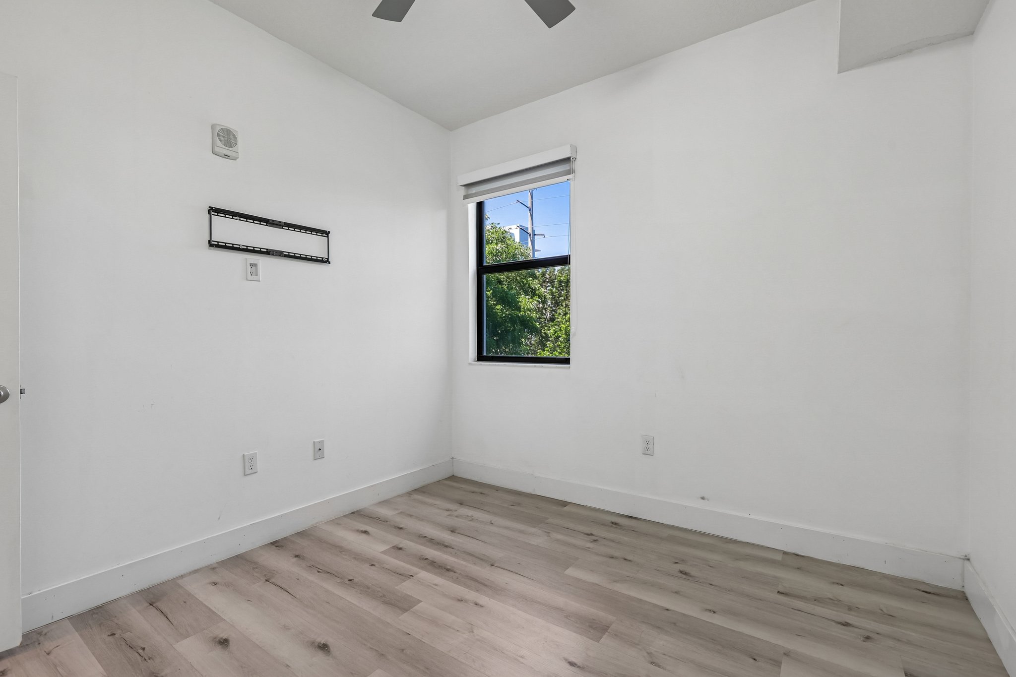 NW 82nd St-S2804-032.jpg
