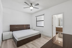 NW 82nd St-S2804-020.jpg
