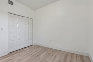 NW 82nd St-S2804-026.jpg