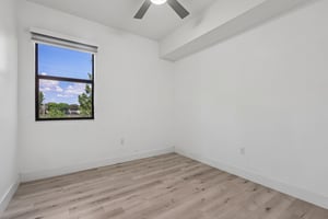 NW 82nd St-S2804-029.jpg