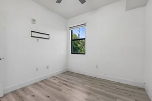 NW 82nd St-S2804-032.jpg