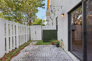 NW 82nd St-S2804-037.jpg