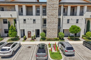 NW 82nd St-S2804-039.jpg