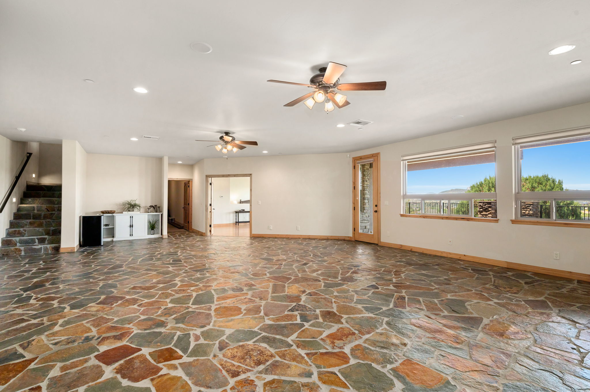 Family Room (3)