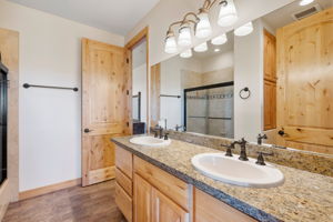 Jack and Jill Bathroom (2)