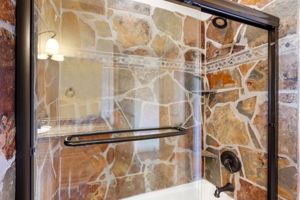 Bathroom 3 (1)