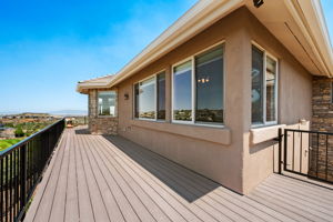 Deck (2)