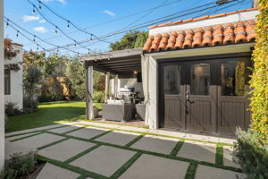 10465 Kinnard Avenue-33