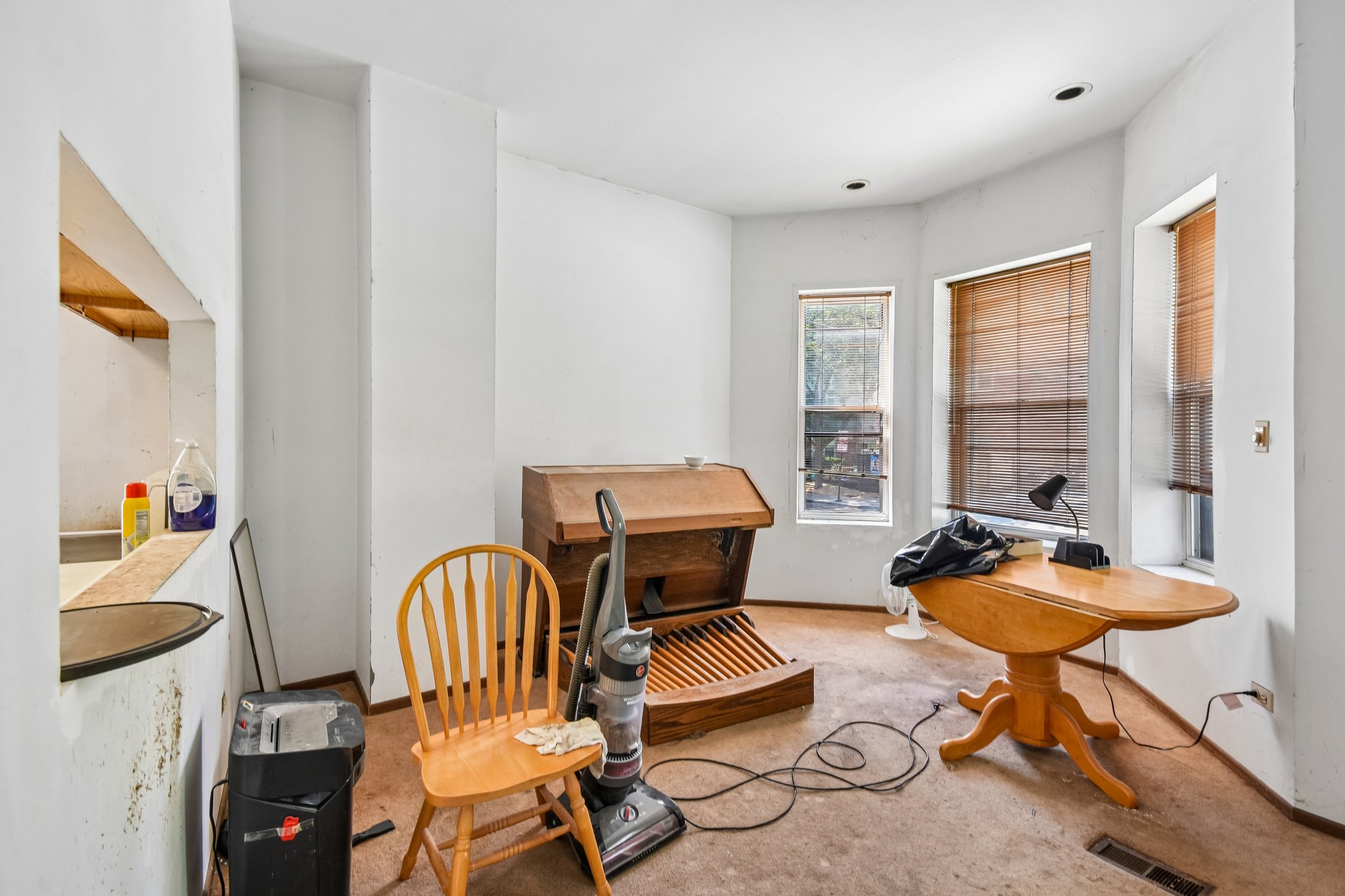W Leland Ave 1W-S0506-010.jpg
