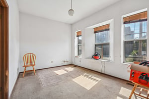 W Leland Ave 1W-S0506-008.jpg