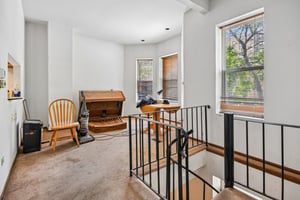 W Leland Ave 1W-S0506-009.jpg