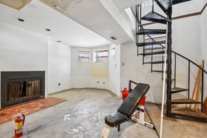 W Leland Ave 1W-S0506-019.jpg