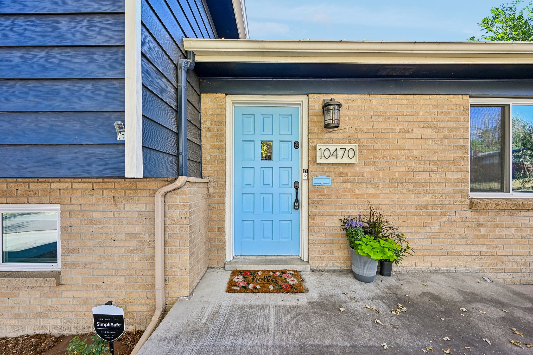 Livingston Dr-S2908-004.jpg