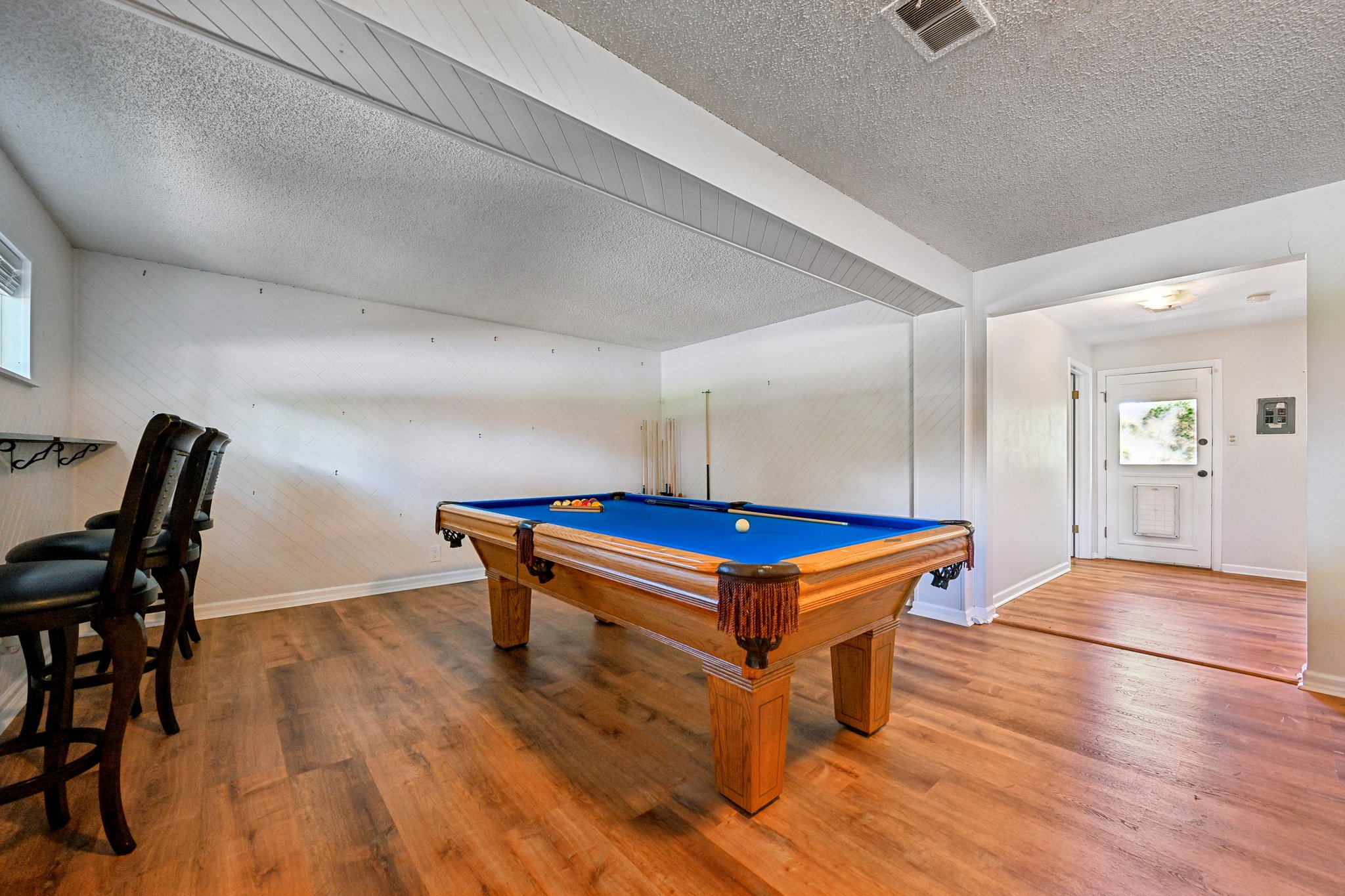 Livingston Dr-S2908-035.jpg