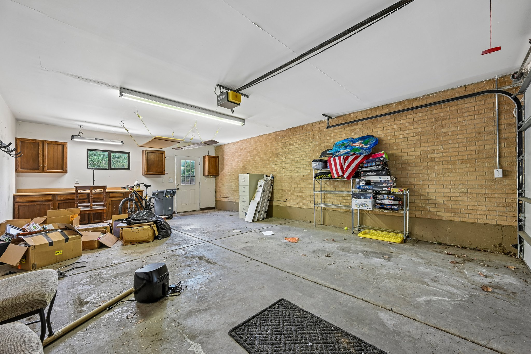 Livingston Dr-S2908-039.jpg