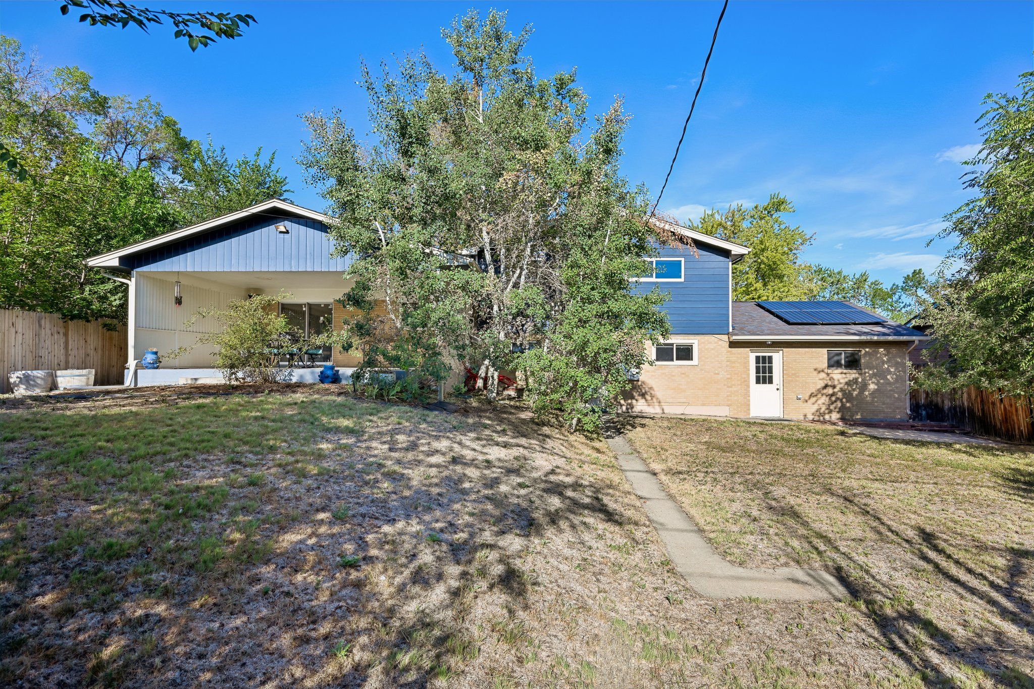 Livingston Dr-S2908-046.jpg