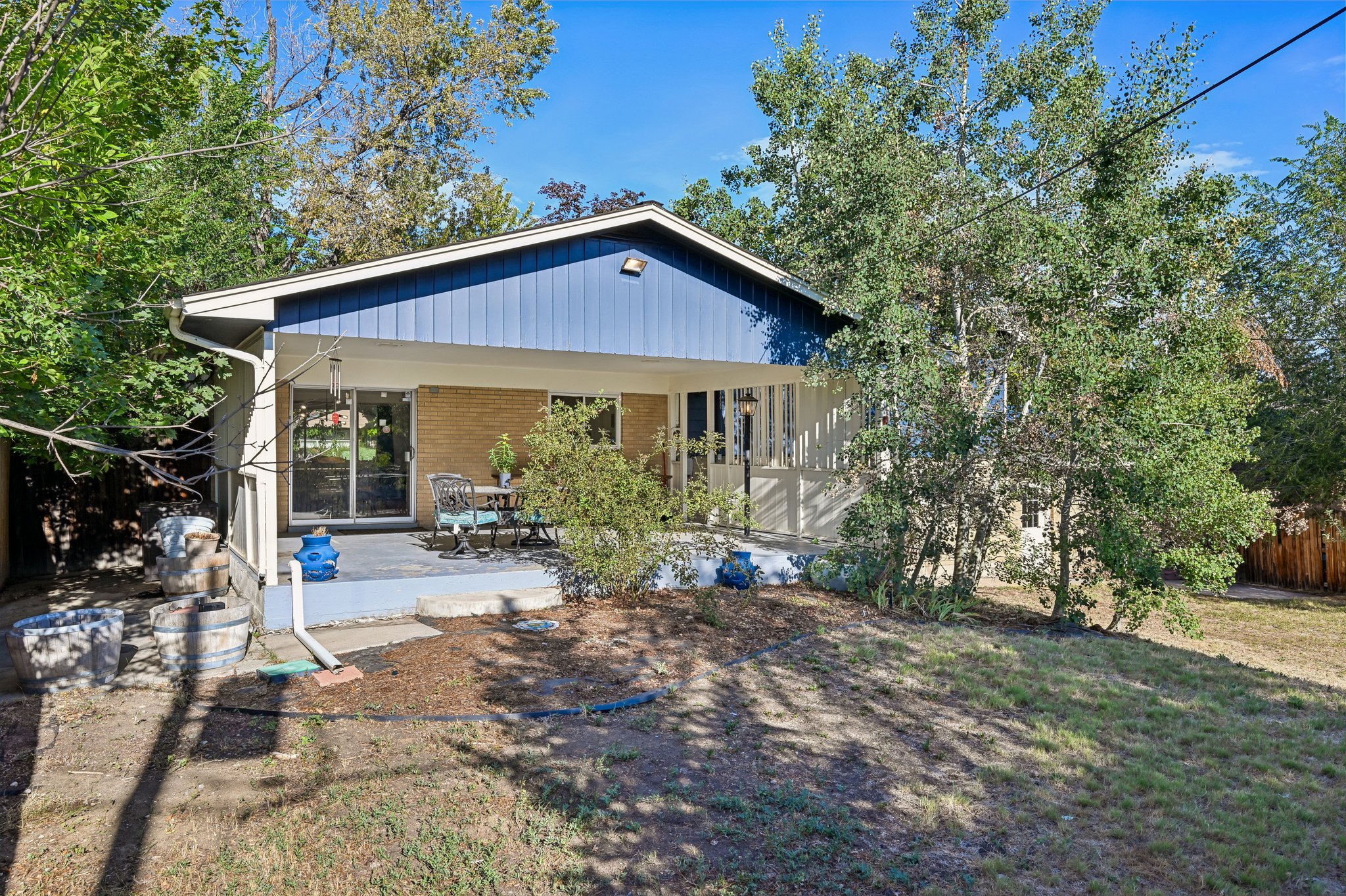 Livingston Dr-S2908-048.jpg
